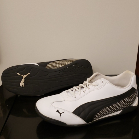 White and Black Puma Sneakers - Picture 4 of 6